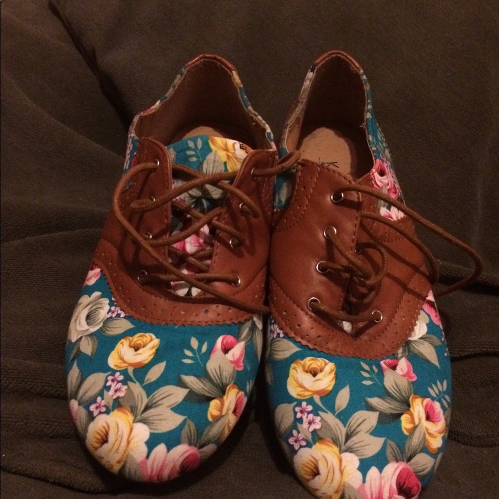Floral shoes